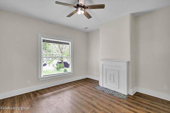Building Photo - 1426 S Brook St