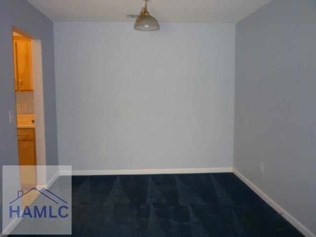 Building Photo - 132 Rolland St