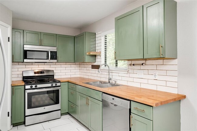 Building Photo - 12223 Branston Dr