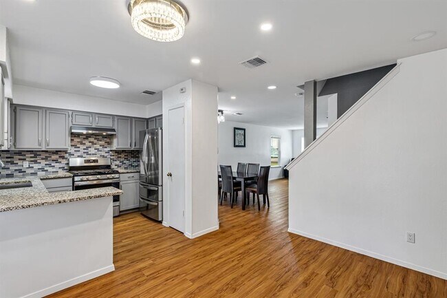 Building Photo - 12620 Dringenberg Dr