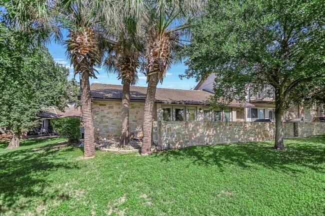 Building Photo - 100 Bay Point Dr