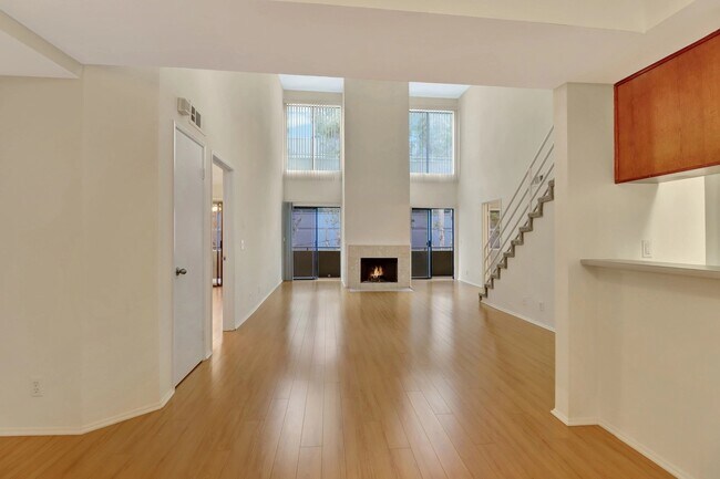 Interior Photo - 1619 Bentley Avenue,