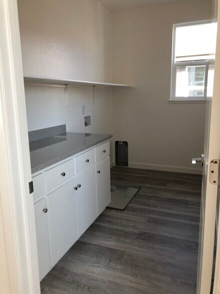 Building Photo - 4061 Gloster Way