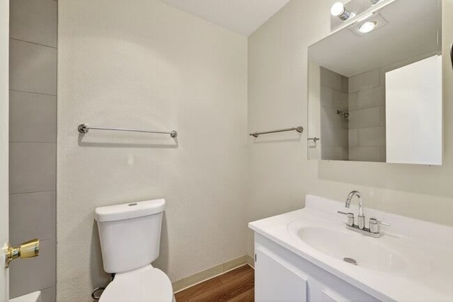 Building Photo - Modern Central Reno Gem | Minutes from Midtown Reno