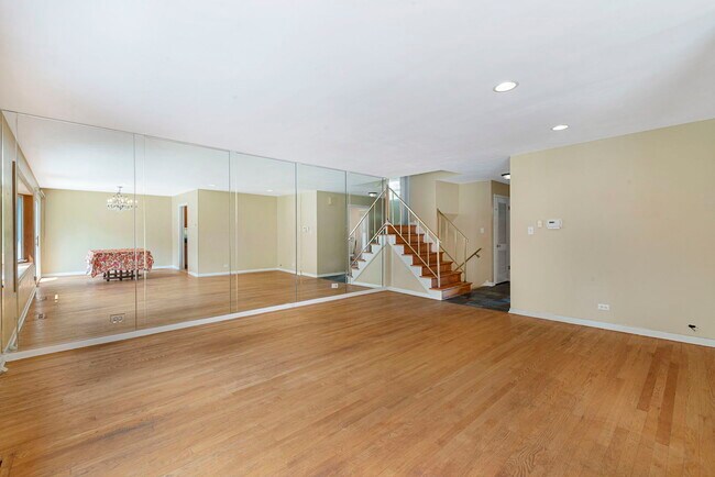 Building Photo - 146 Millbrook Ln