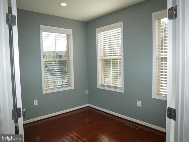 Building Photo - 23289 Tradewind Dr