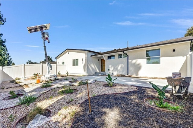 Building Photo - 18225 Chatsworth St