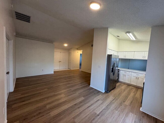 Building Photo - Single Family Home - Orlando