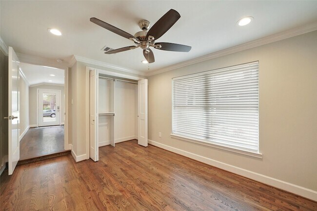 Building Photo - 1229 Timbergrove Ln