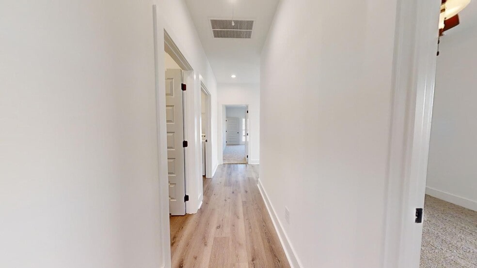 Building Photo - Brand New Twin Home in Fox Run Village