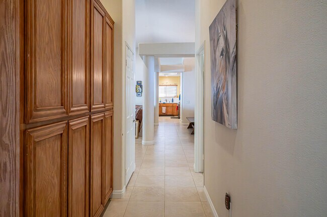 Building Photo - 79120 Canterra Dr