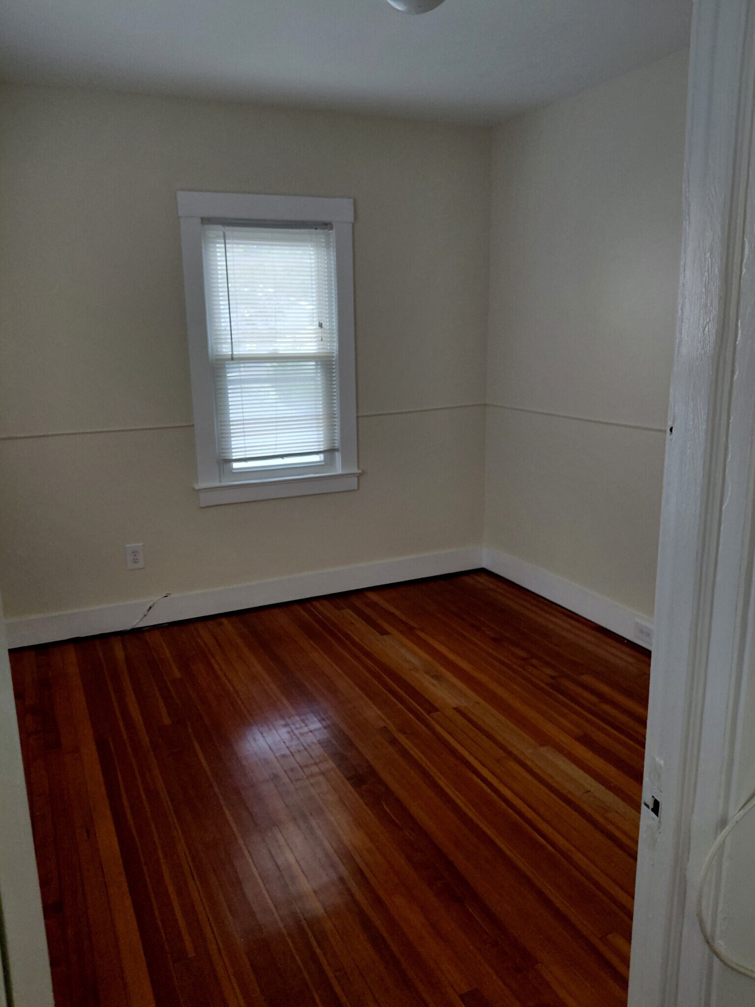 Bedroom - 41 Saratoga Ave