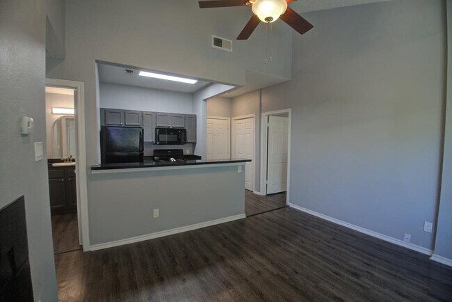 Building Photo - 2606 Rio Grande St
