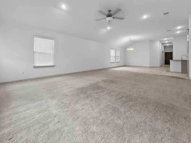 Building Photo - 125 Caterpillar Ln