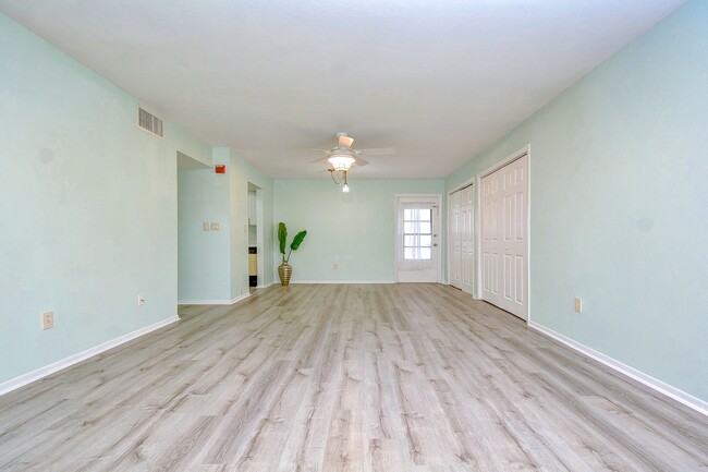 Building Photo - 1515 Bayshore Blvd