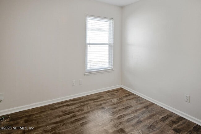 Building Photo - 1329 Cove Landing Dr