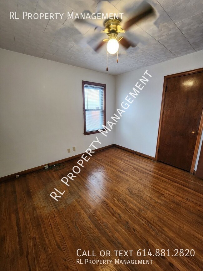 Building Photo - WAIVED APPLICATION FEES WITH SIGNED LEASE!...