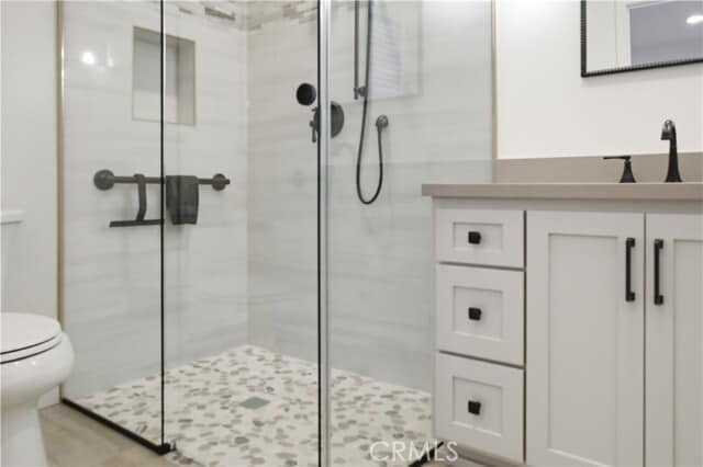 Building Photo - 215 E 2nd St