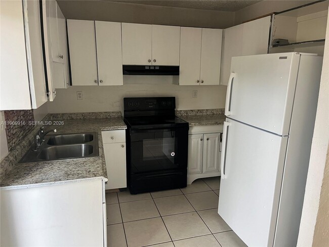 Building Photo - 1679 Sunrise Blvd