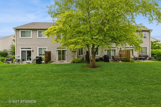 Building Photo - 1358 Longchamps Ct
