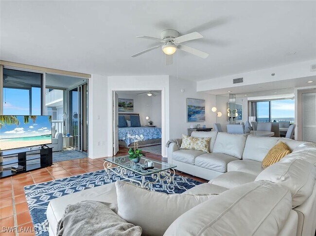 Building Photo - 6361 Pelican Bay Blvd