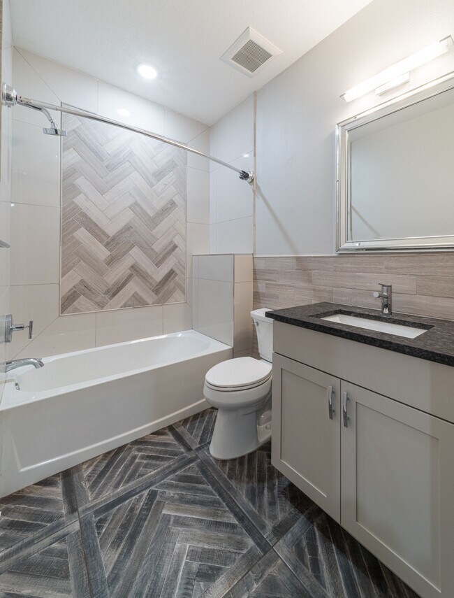 Building Photo - 2325 1st Ave S