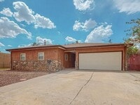 Building Photo - 1701 Hoffman Dr NE