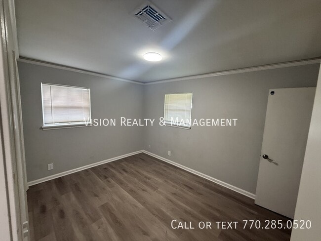 Building Photo - 133 Salem Dr