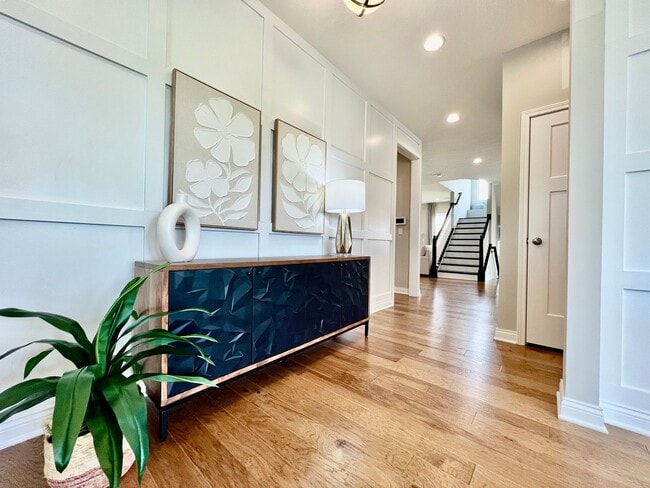 Building Photo - Large Executive home in Beavercreek Well d...