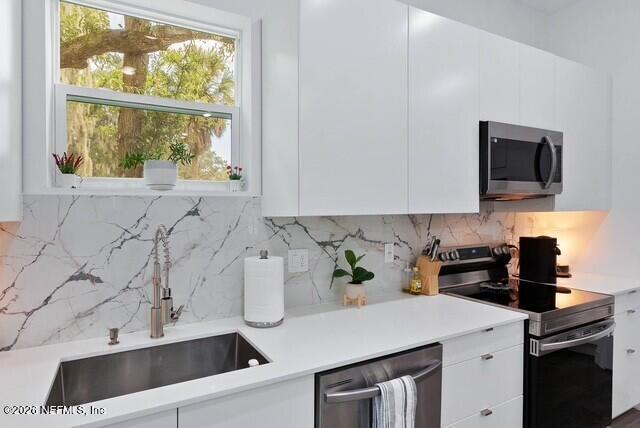 Building Photo - 5631 Heckscher Dr