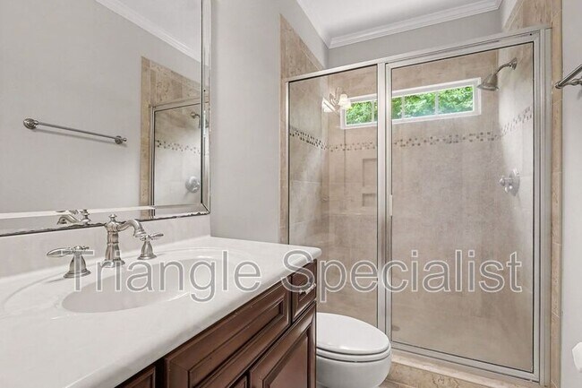 Building Photo - 6121 Carlyle Dr