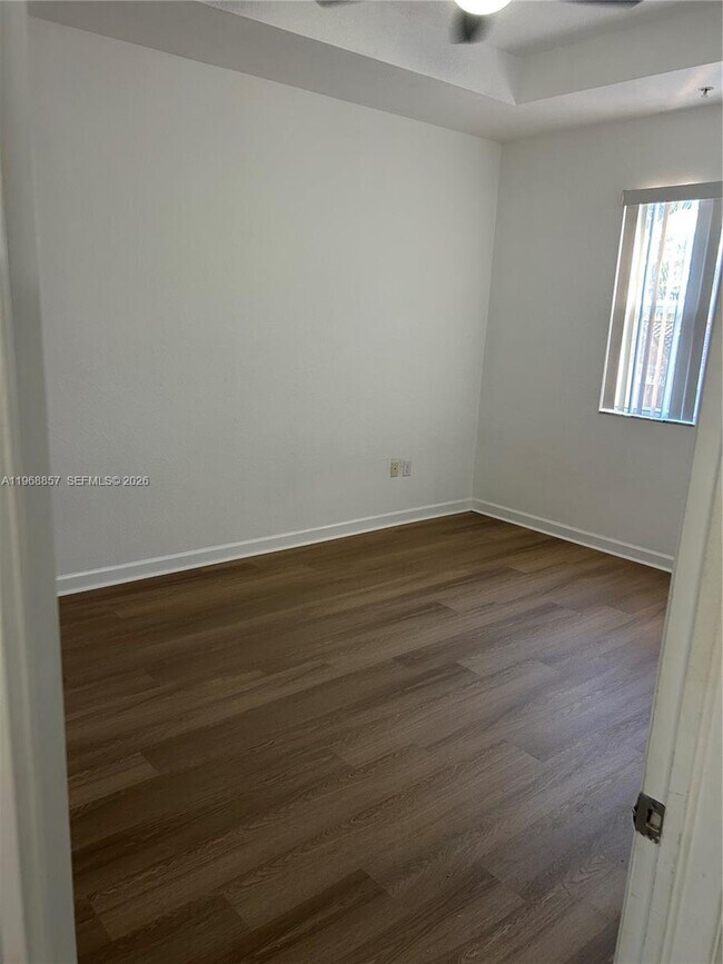 Building Photo - 12442 Emerald Creek Manor