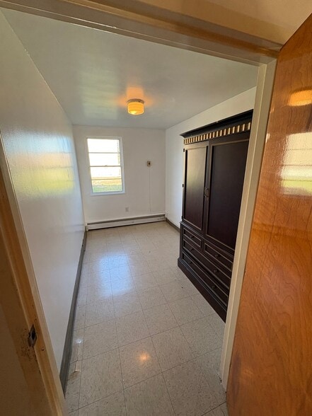 Building Photo - 312 W State St