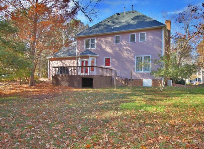 Building Photo - Spectacular & Spacious 4 Bedroom, 3 Bathroom Home in Durham with 1st Floor Bedroom!