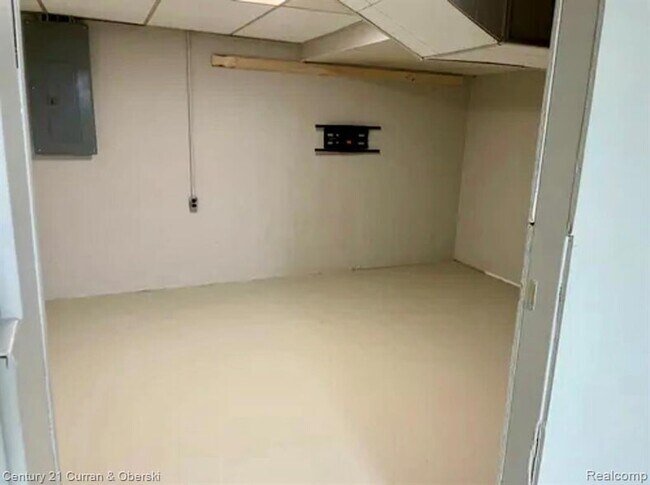 Building Photo - 467 S Marie St