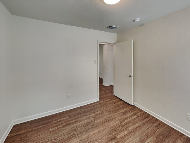 Building Photo - 9510 Juniper Pl Ct