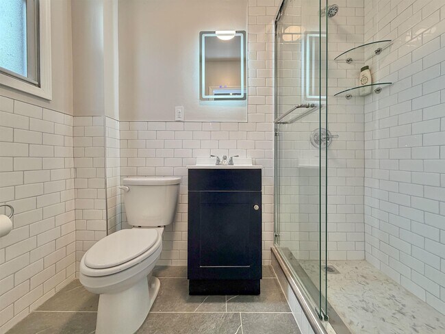 Building Photo - 232 Garden St