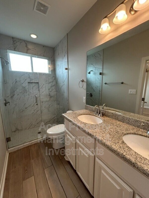 Building Photo - 8410 N 33rd Ln