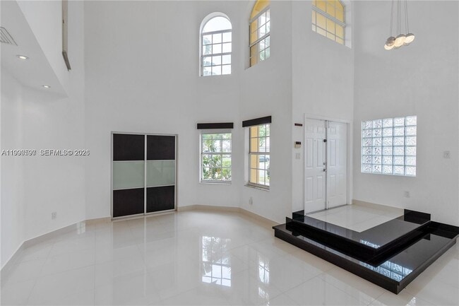 Building Photo - 7333 NW 108th Ct