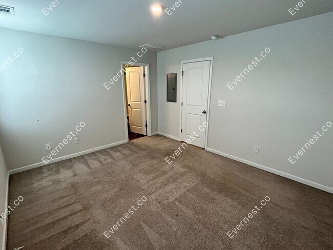 Building Photo - 1320 Havenbrook Dr