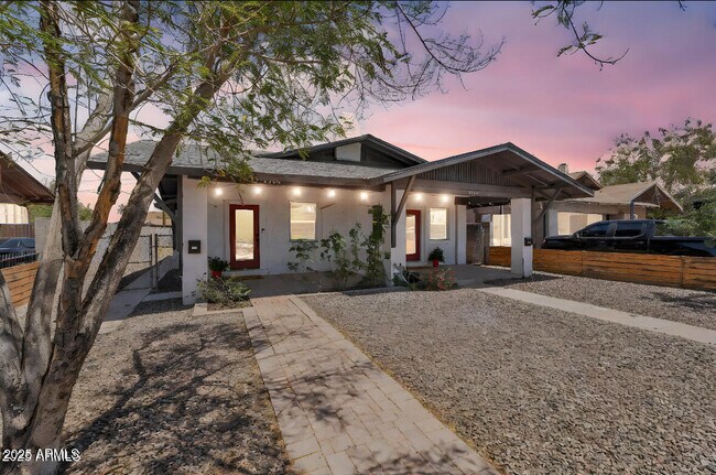 Primary Photo - 1304 E Fillmore St