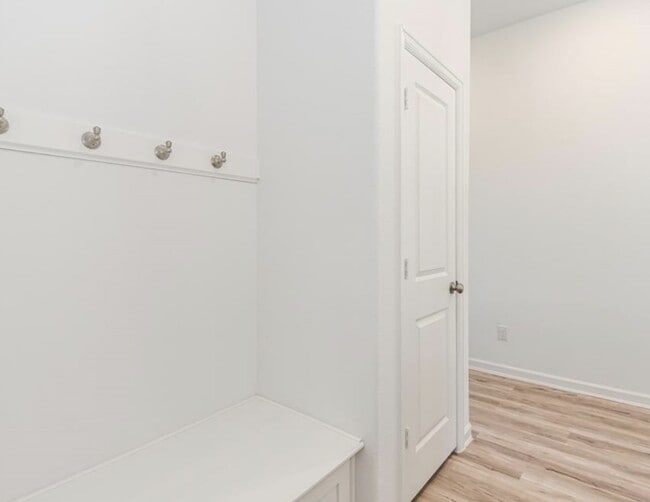 Building Photo - 526 Dry Fork Ln