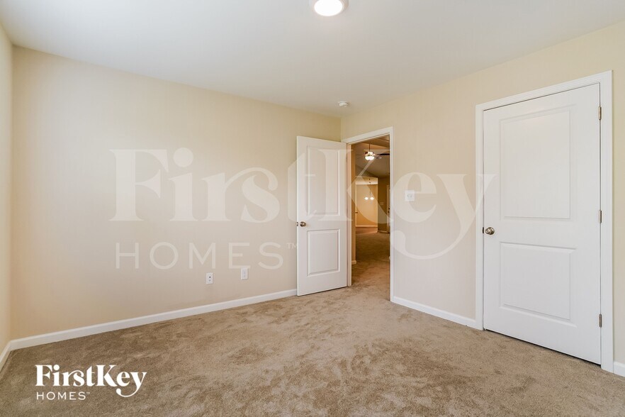 Building Photo - 90 Voyage Cir