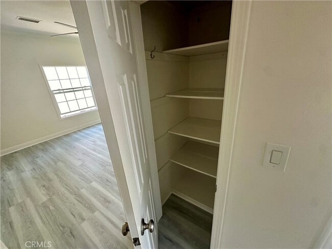 Building Photo - 1760 1/2 N Las Palmas Avenue Unit