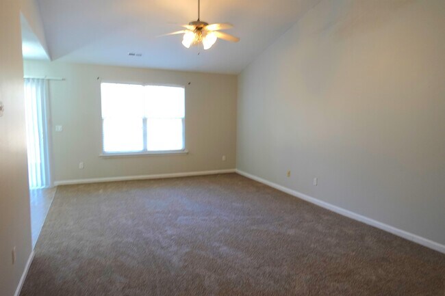 Building Photo - 139 Stockbridge Dr