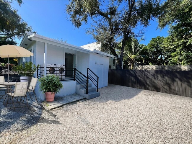 Building Photo - 75 NE 70th St