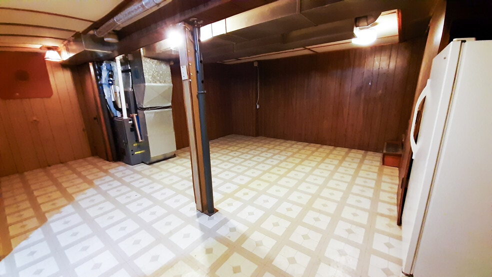 Basement 1.2 - 821 10th St W