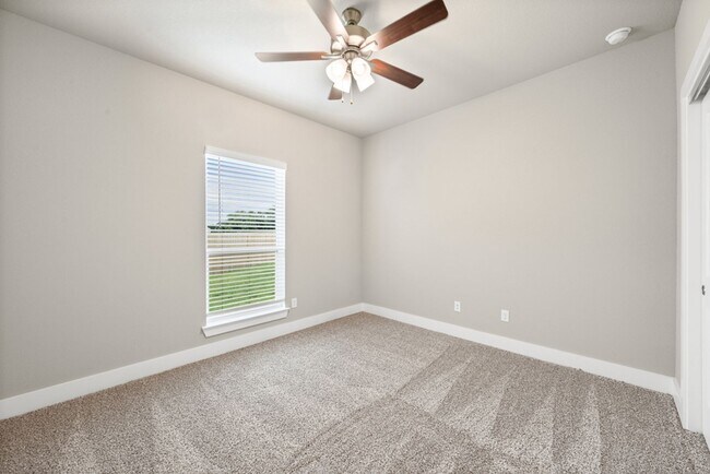 Building Photo - Modern Comfort Meets Style in Hartrick Ranch