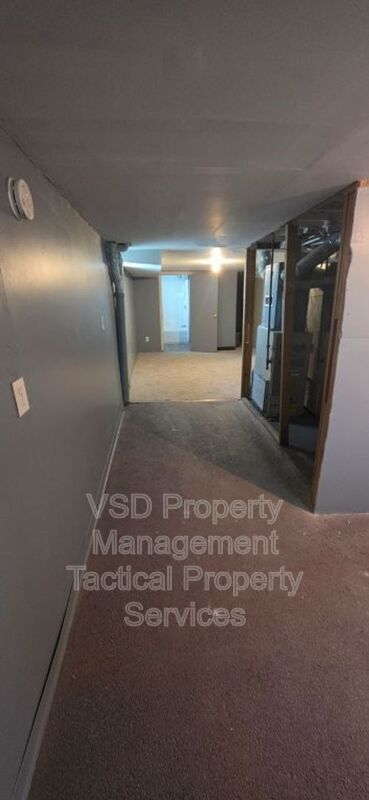 Building Photo - 3486 W 60th St