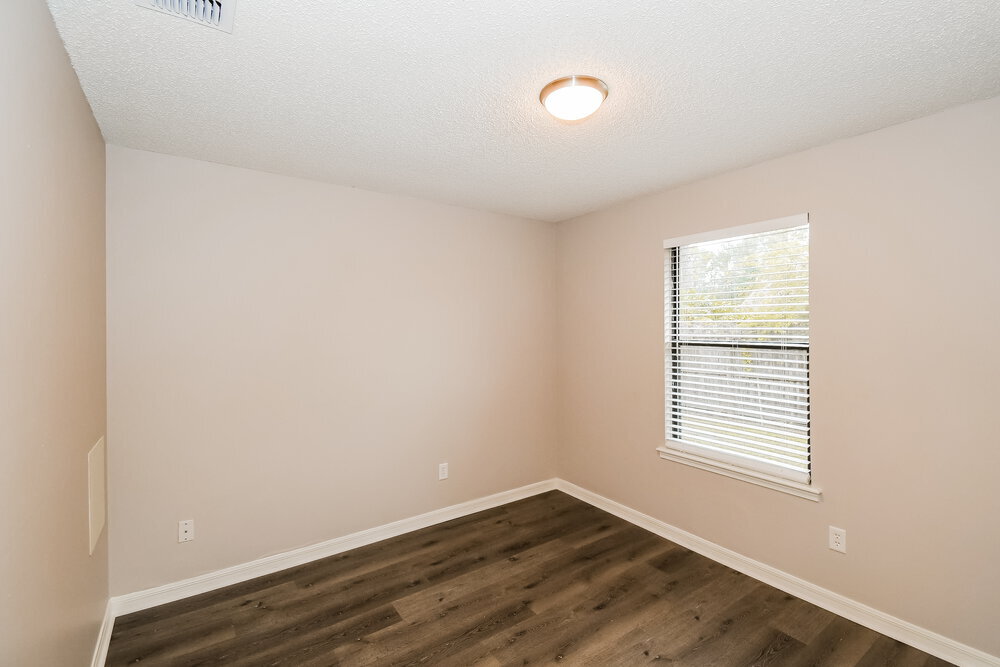 Building Photo - 3667 Lumberjack Cir N